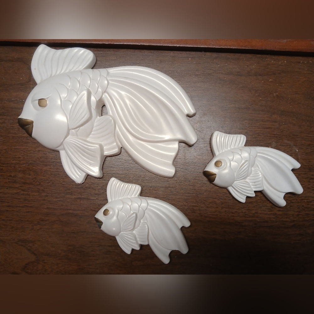 Miller Chalkware MCM Goldfish/Koi Mom & 2 Babies Pearl White & Gold 1971